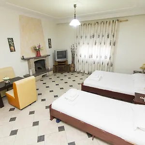 vila-verde-rooms.hotels-in-tirana.com/